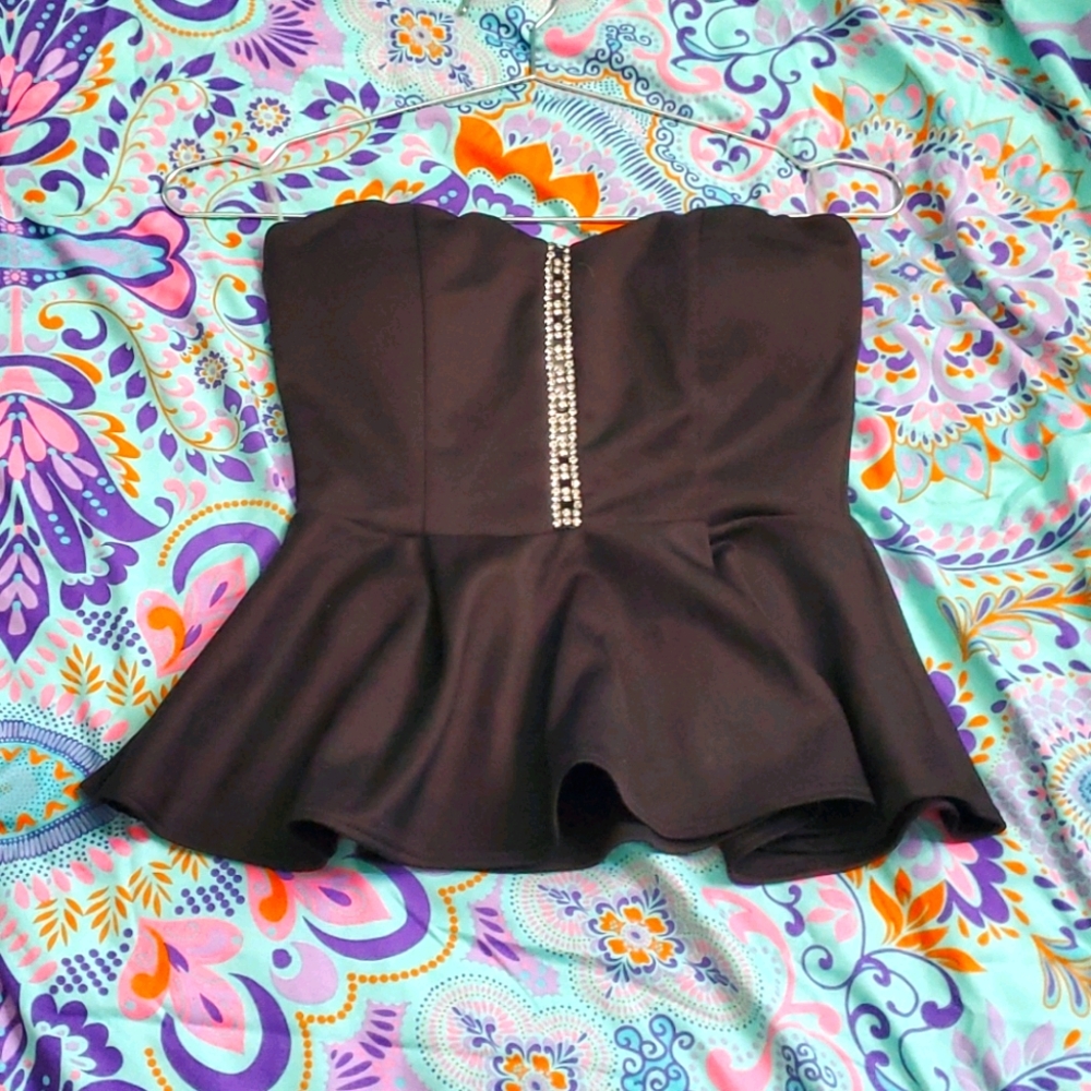 Strapless top